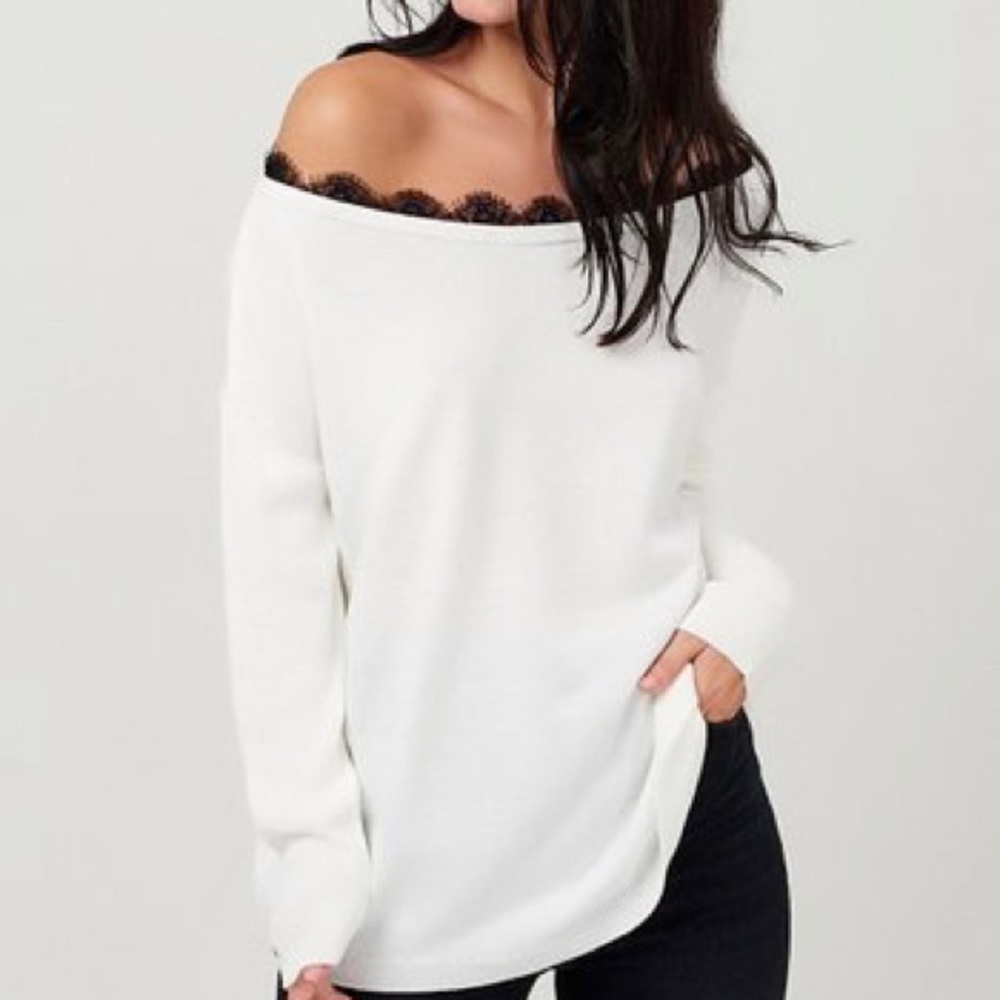 Lace poly stretch shirt. White with black lace.